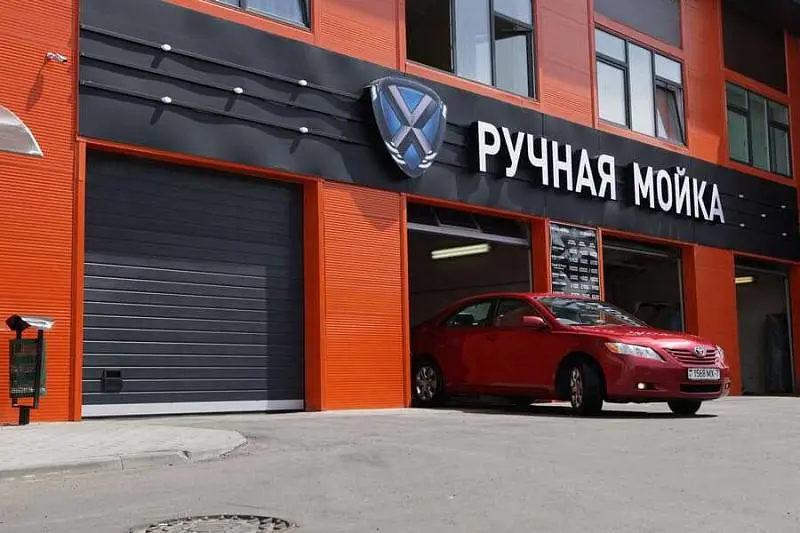 Секционные ворота для ручной автомойки Секционные ворота для ручной автомойки